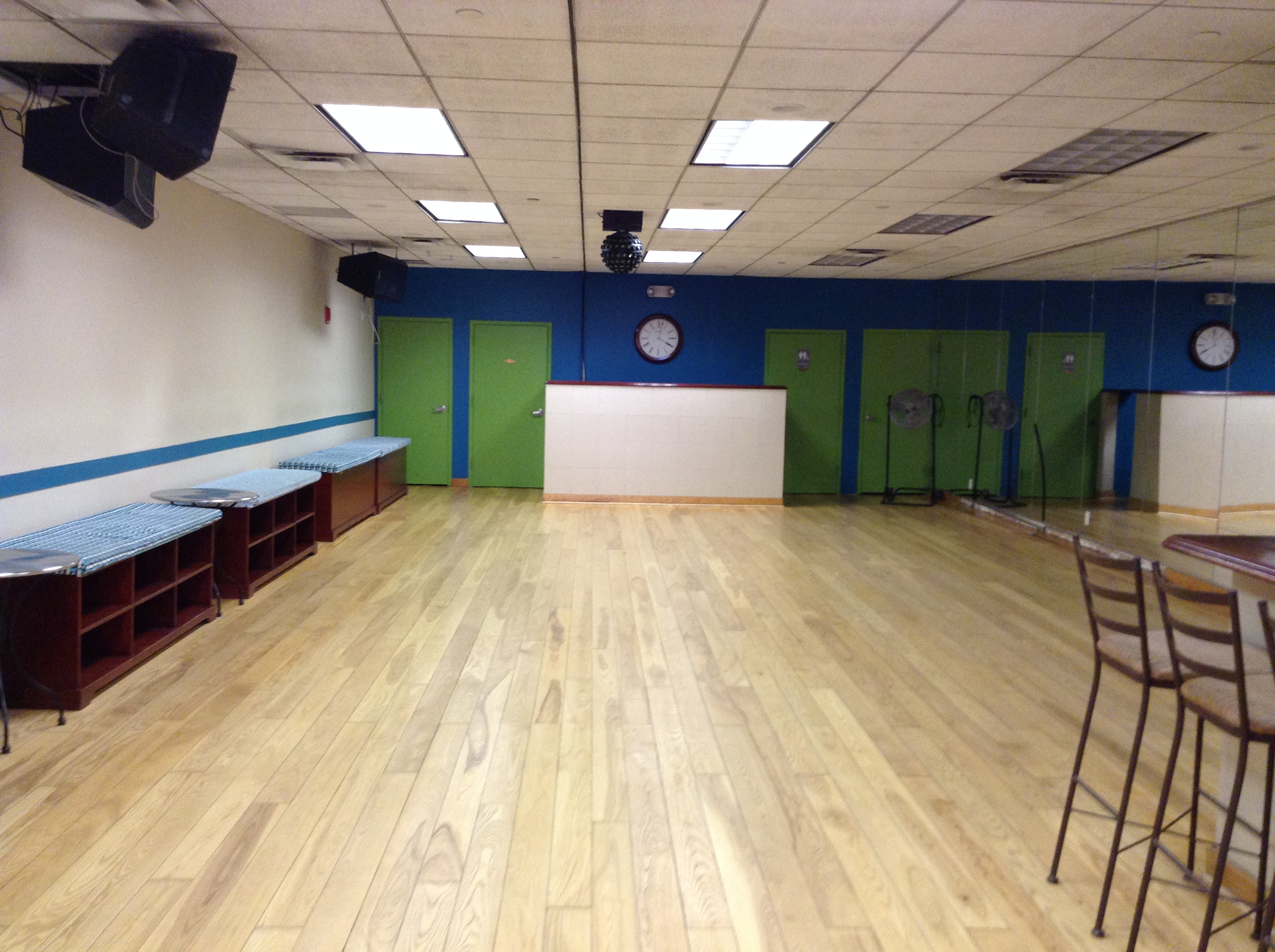 Dance Studio Rental Space NYC for Auditions & Rehearsals in Manhattan - Dance Manhattan Studio Party Room Rental Back
