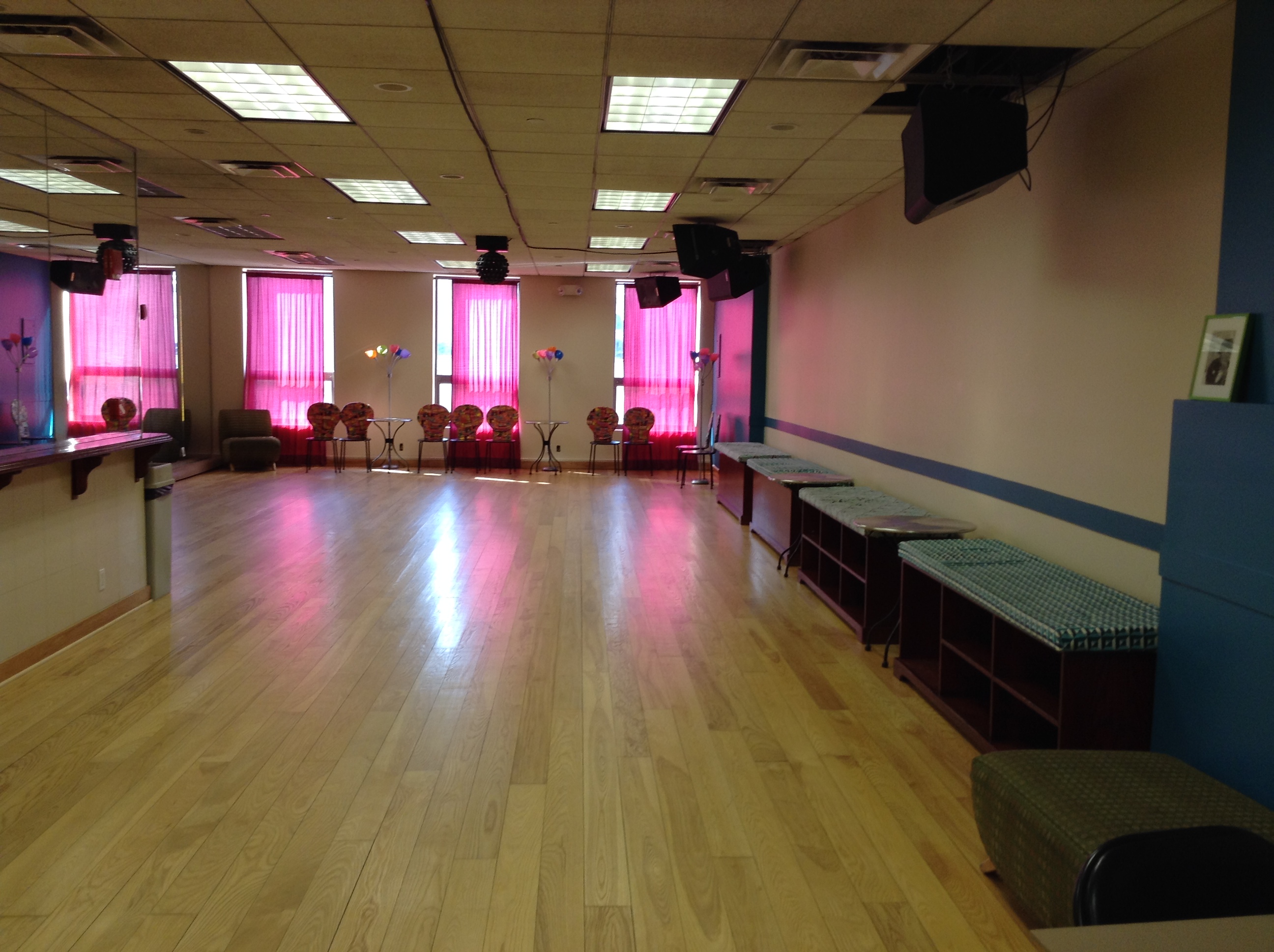 Dance Studio Rental Space NYC for Auditions & Rehearsals in Manhattan - Dance Manhattan Studio Party Front